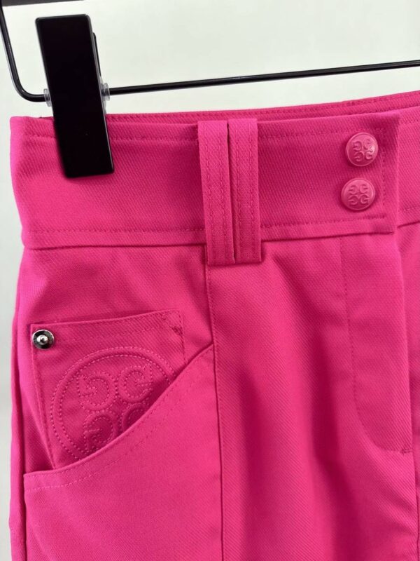 G41003 Mid Waisted Shorts Woman